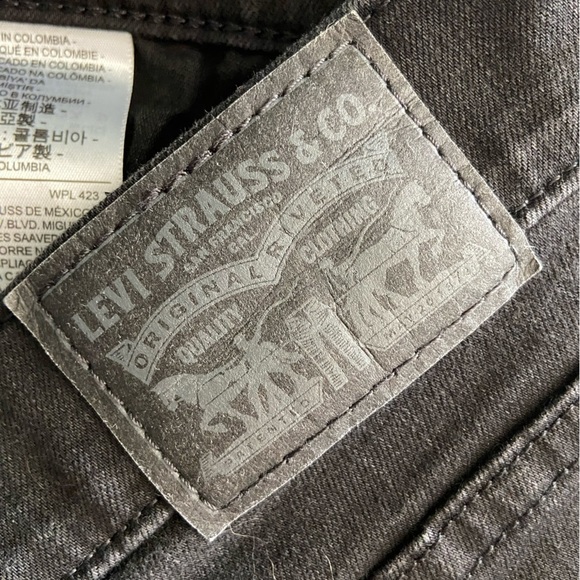LEVIS Classic Straight Womens Jeans Black Denim Soft Stretch Mid Rise Dark Sz 14 - Picture 9 of 10